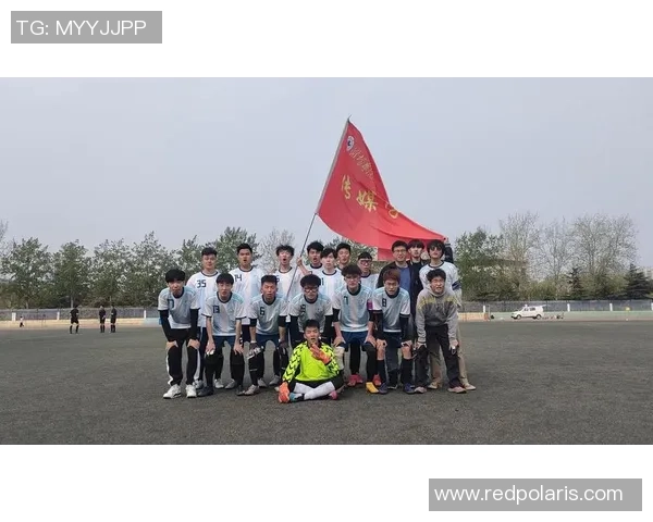 杭州足球队精英赛之路:拼搏与荣耀交织的奋斗故事 杭州足球队精英赛之路:拼搏与荣耀交织的奋斗故事